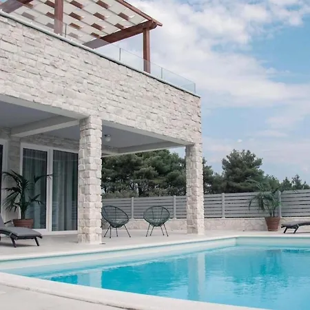 Style Sea Views Pool Villa