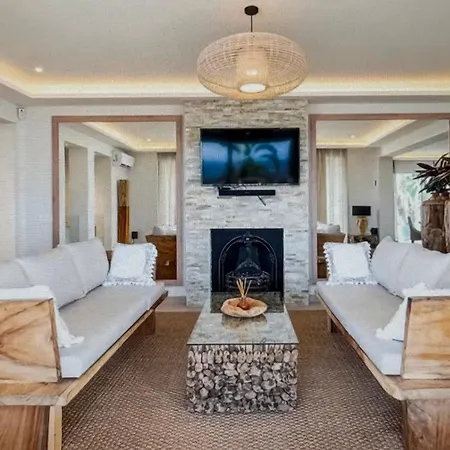 Style Sea Views Pool