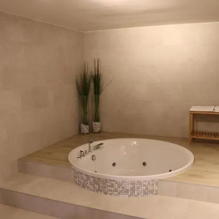 Villa Style Sea Views Pool *