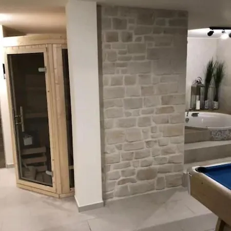 Villa Style Sea Views Pool *